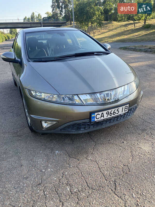 Хэтчбек Honda Civic 2008 в Черкассах