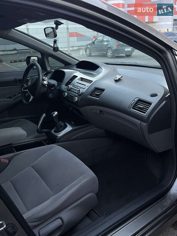 Седан Honda Civic 2008 в Львове