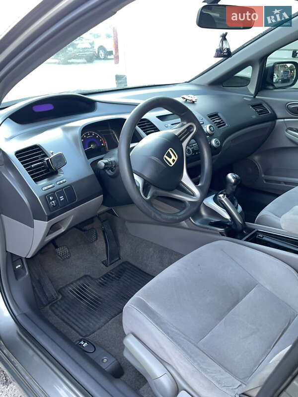 Седан Honda Civic 2008 в Львове