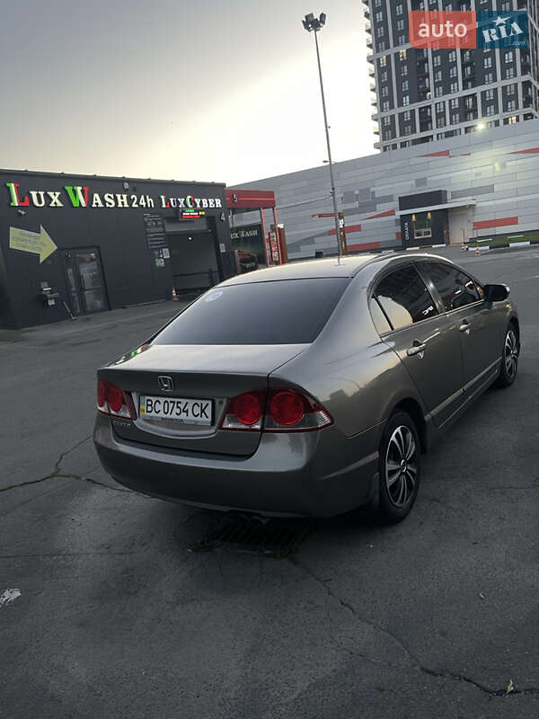 Седан Honda Civic 2008 в Львове