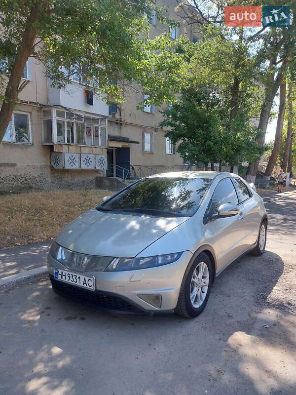 Хэтчбек Honda Civic 2007 в 