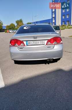 Седан Honda Civic 2006 в  фото 6 Седан Honda Civic 2006 в