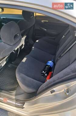 Седан Honda Civic 2006 в  фото 9 Седан Honda Civic 2006 в