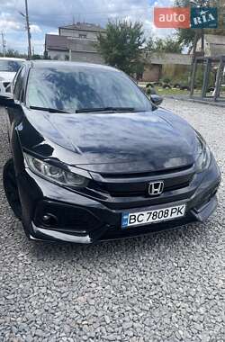 Хэтчбек Honda Civic 2017 в Львове
