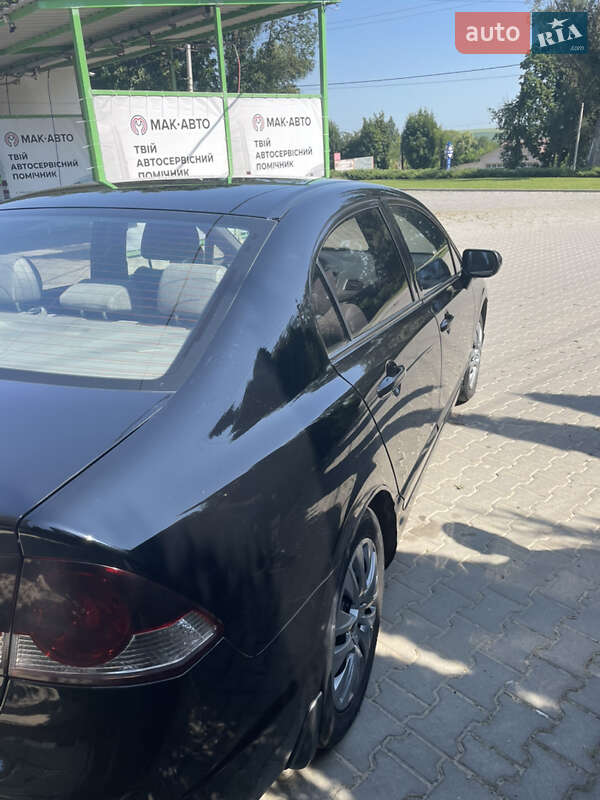 Седан Honda Civic 2007 в Чернівцях