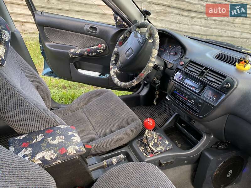 Седан Honda Civic 1996 в Киеве