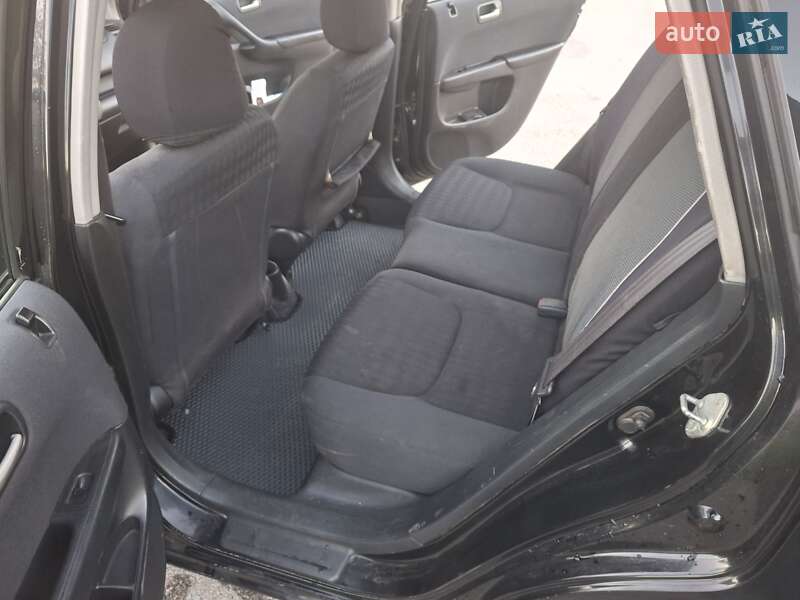 Хэтчбек Honda Civic 2003 в Чернигове фото 12 Хэтчбек Honda Civic 2003 в Чернигове