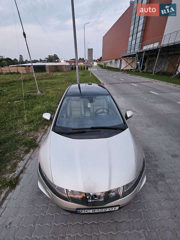 Хэтчбек Honda Civic 2007 в Львове