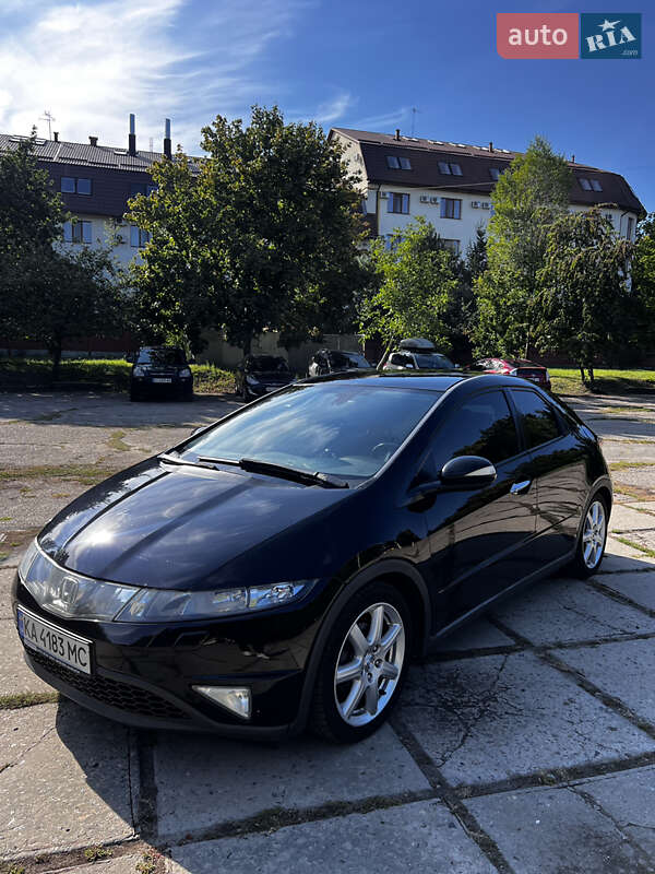 Хэтчбек Honda Civic 2008 в 
