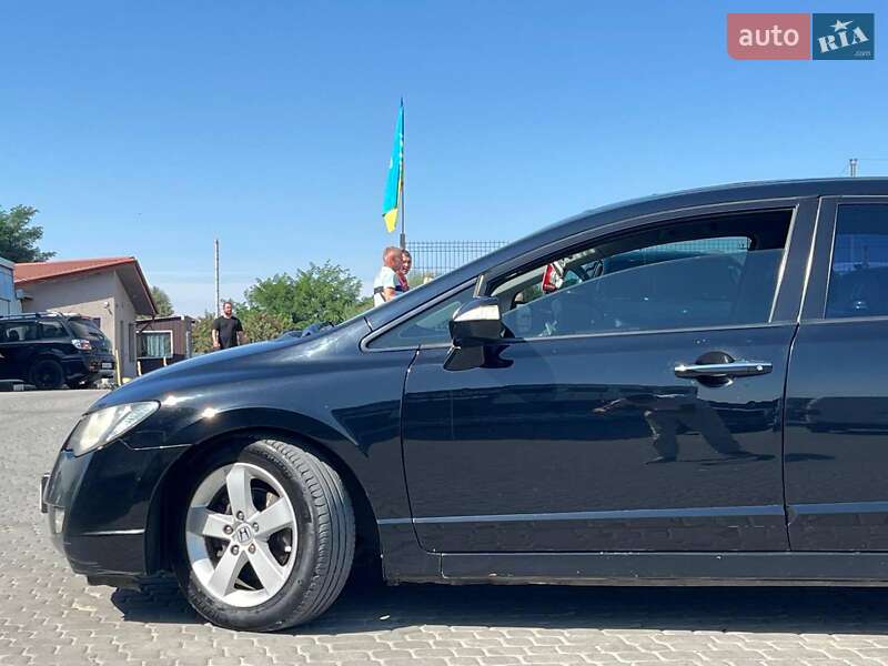 Седан Honda Civic 2008 в Львові