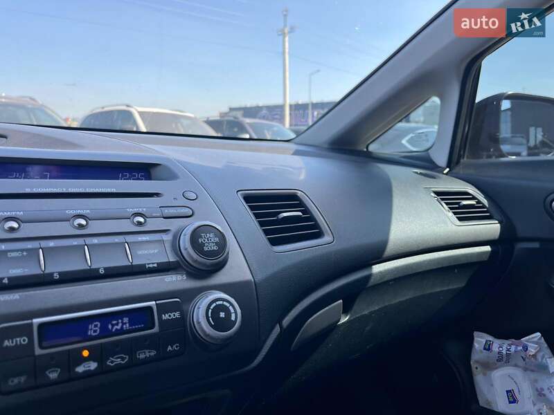 Седан Honda Civic 2008 в Львові