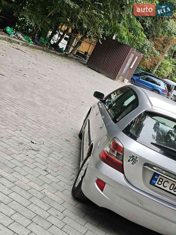 Хэтчбек Honda Civic 2004 в Львове