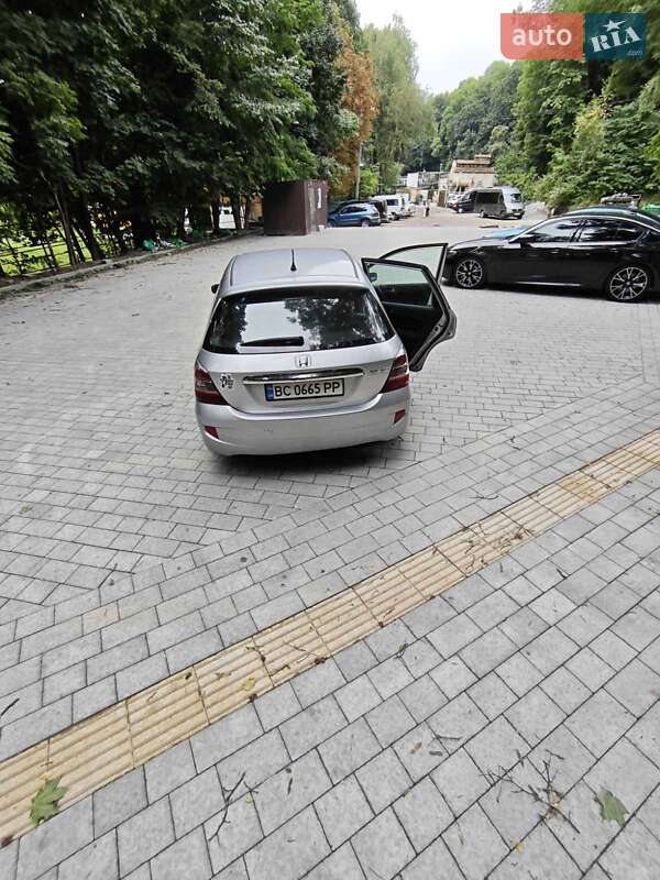 Хэтчбек Honda Civic 2004 в Львове