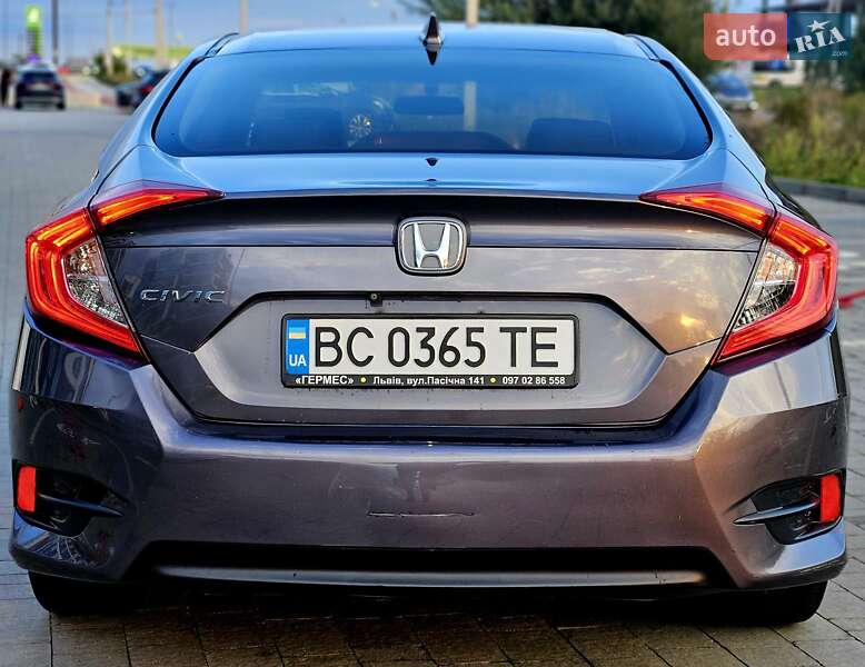Седан Honda Civic 2017 в Львове