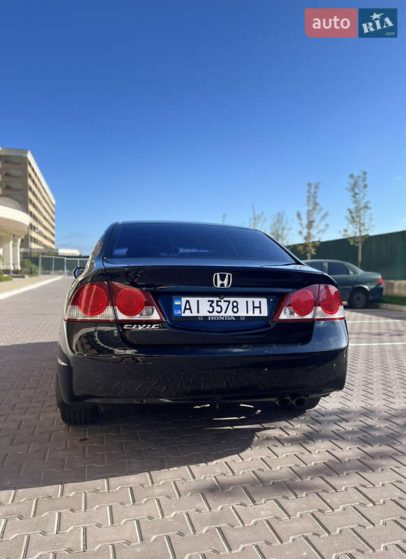 Седан Honda Civic 2006 в Софиевской Борщаговке
