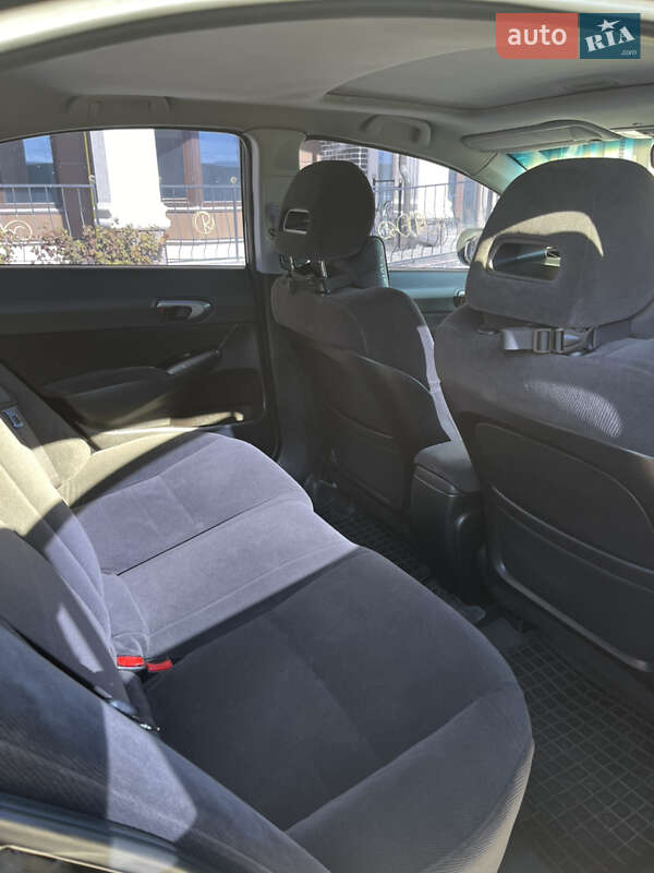 Седан Honda Civic 2006 в Софиевской Борщаговке