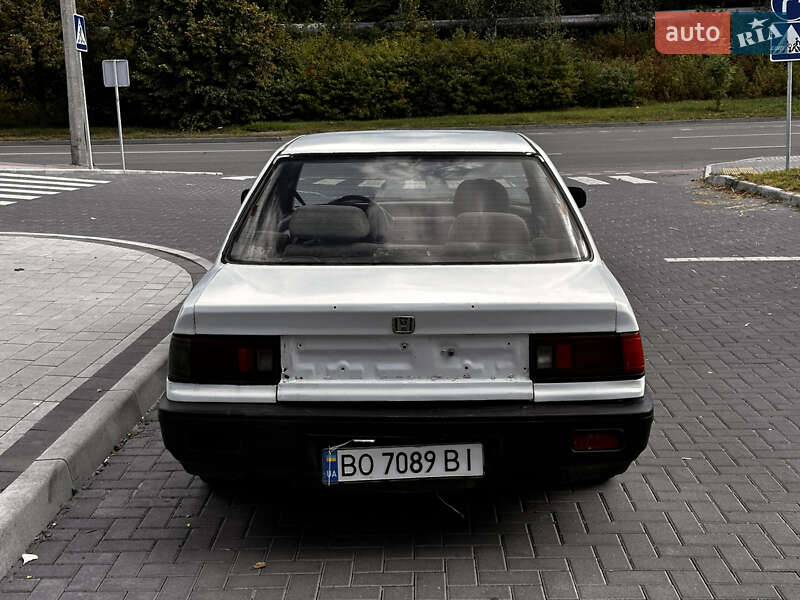 Седан Honda Civic 1988 в Луцке