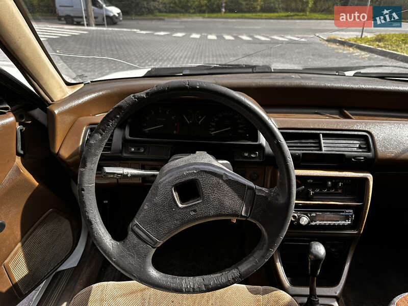 Седан Honda Civic 1988 в Луцке
