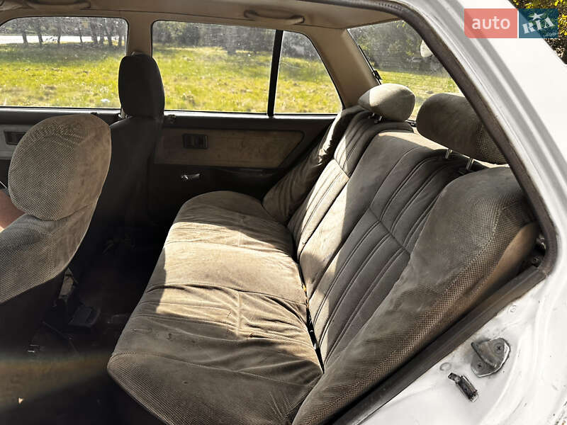 Седан Honda Civic 1988 в Луцке
