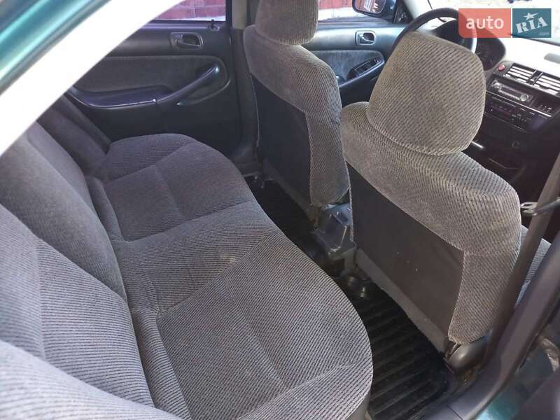 Седан Honda Civic 1998 в Первомайську