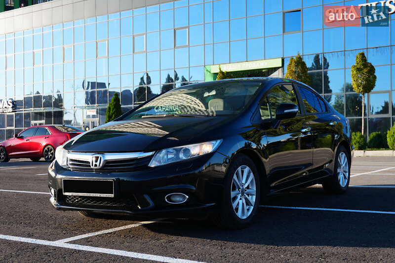 Седан Honda Civic 2012 в 