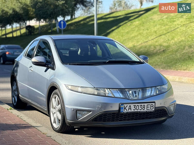 Хэтчбек Honda Civic 2008 в Киеве