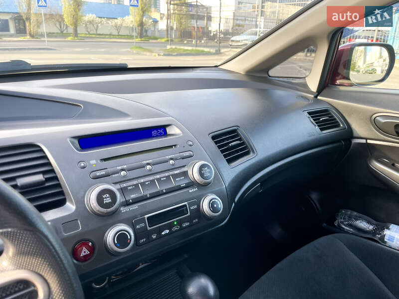 Седан Honda Civic 2011 в Киеве