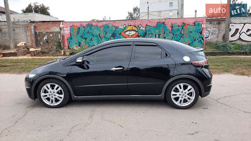 Хэтчбек Honda Civic 2010 в Харькове