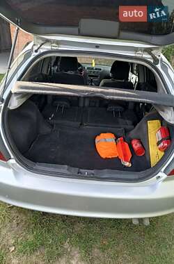 Хэтчбек Honda Civic 2002 в 