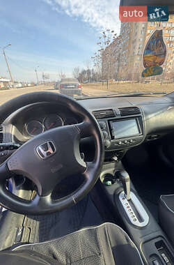 Седан Honda Civic 2004 в 