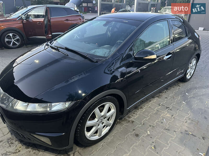 Хэтчбек Honda Civic 2008 в Житомире