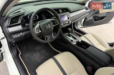 Седан Honda Civic 2017 в 