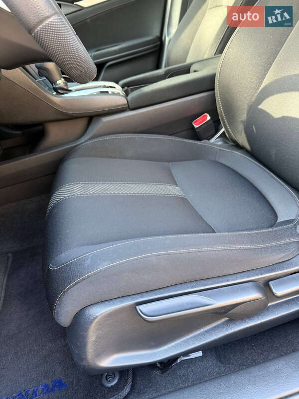 Седан Honda Civic 2017 в Киеве фото 11 Седан Honda Civic 2017 в Киеве