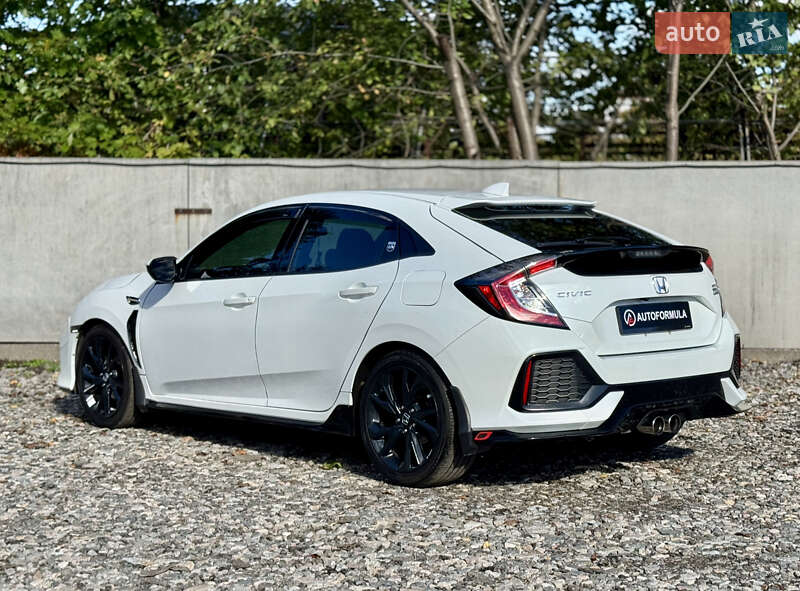 Хэтчбек Honda Civic 2016 в Киеве фото 6 Хэтчбек Honda Civic 2016 в Киеве