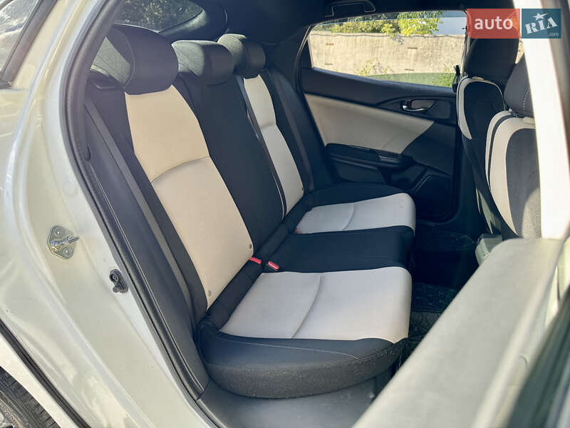 Хэтчбек Honda Civic 2016 в Киеве фото 14 Хэтчбек Honda Civic 2016 в Киеве