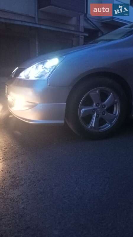 Хетчбек Honda Civic 2004 в Тернополі