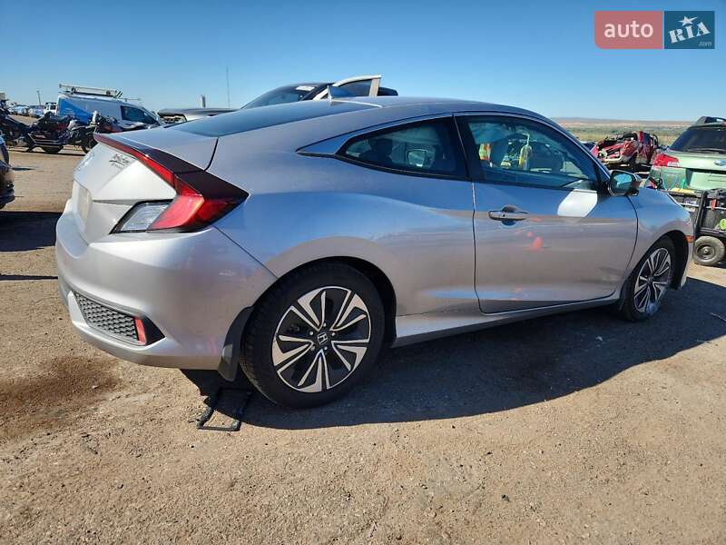 Седан Honda Civic 2018 в Львове