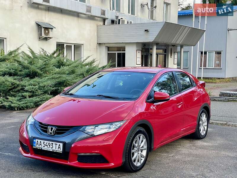 Хэтчбек Honda Civic 2013 в Киеве