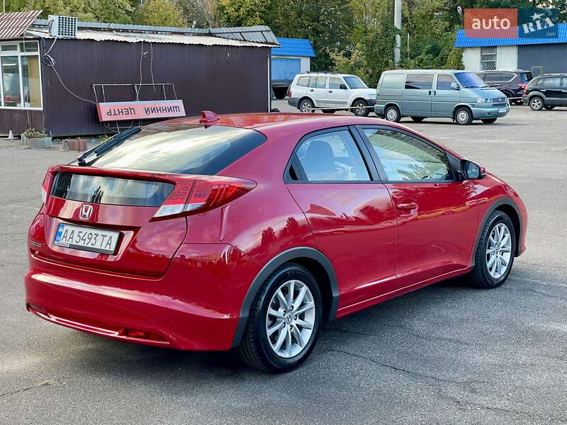 Хэтчбек Honda Civic 2013 в Киеве