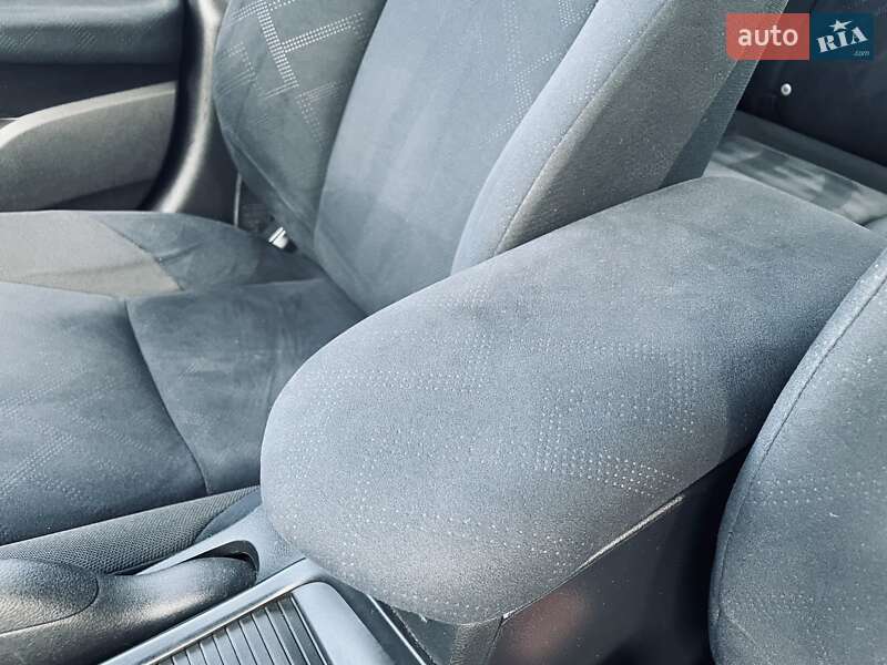 Хэтчбек Honda Civic 2013 в Киеве
