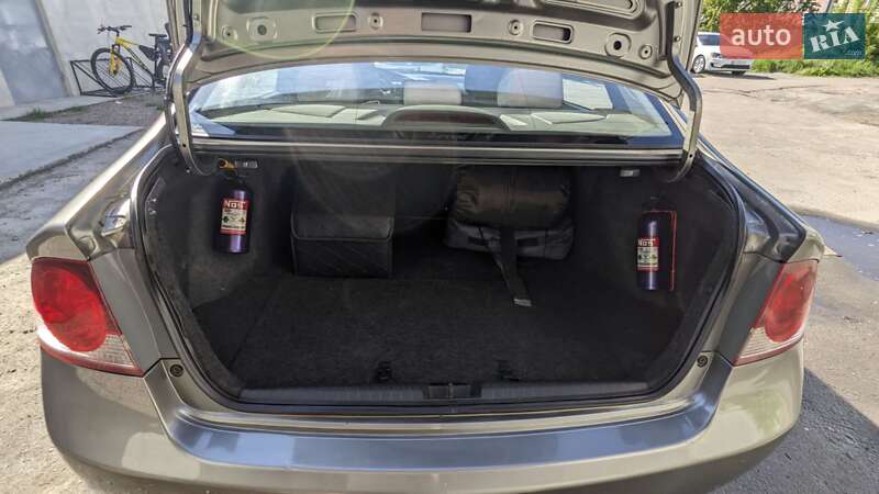 Седан Honda Civic 2006 в Львові