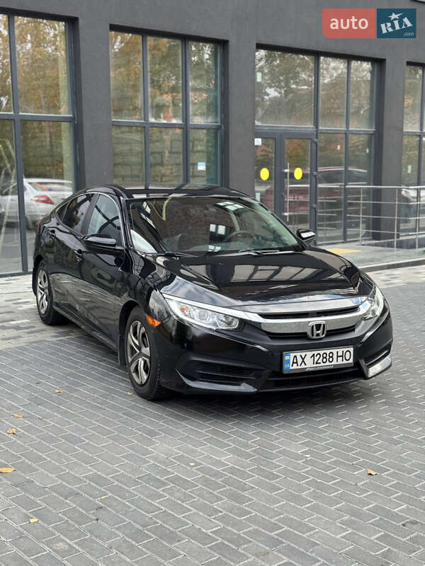 Седан Honda Civic 2015 в Полтаве