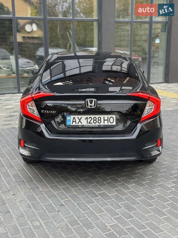 Седан Honda Civic 2015 в Полтаве