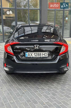 Седан Honda Civic 2015 в 