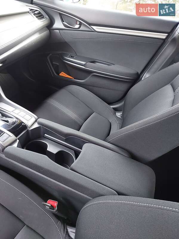 Хетчбек Honda Civic 2018 в Запоріжжі
