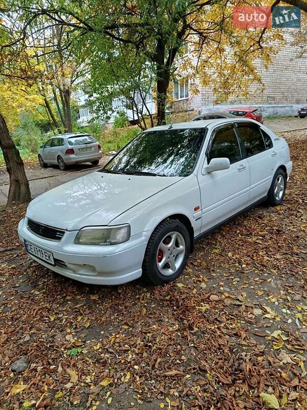 Лифтбек Honda Civic 1996 в Черновцах