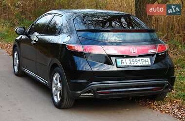Хэтчбек Honda Civic 2006 в 