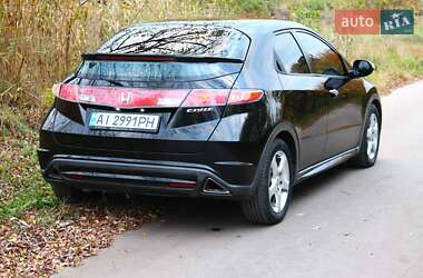 Хэтчбек Honda Civic 2006 в 