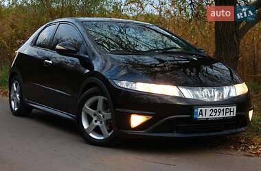Хэтчбек Honda Civic 2006 в 