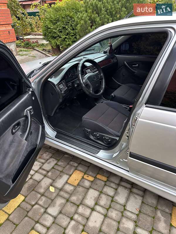 Ліфтбек Honda Civic 1998 в Умані фото 12 Ліфтбек Honda Civic 1998 в Умані